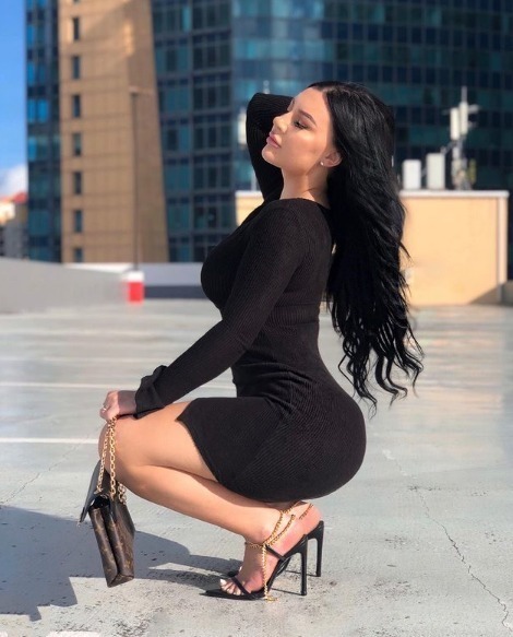 模特|她是132斤的大码模特，妖艳身材，让无数男人拜倒在她的包臀裙下