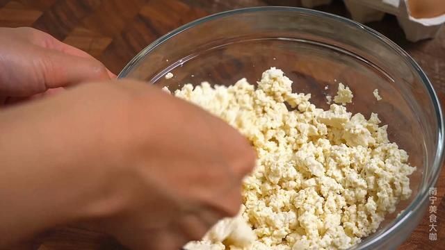 玉米淀粉|不用一片面饼的吐司早餐，只需一块老豆腐就能做，做法简单有营养
