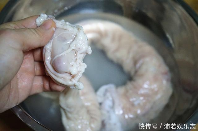 香料|地方美食卤大肠,三个步骤教你清除异味,用对香料巧做诱人肥肠