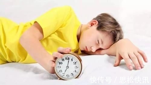 仇视|有些青春期孩子仇视父母,假象背后不为人知的秘密,家长错看孩子