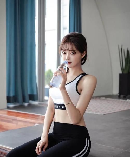 紧身衣 女性独特魅力和时尚气质,优雅时尚,显示好气质!