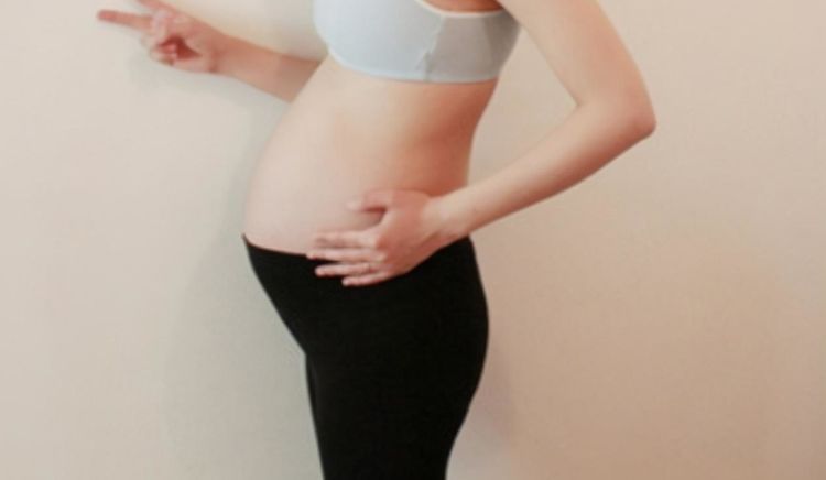 准妈妈|准妈妈肚皮被“盯上了”，孕肚的几个特点，跟胎宝性别有关吗？