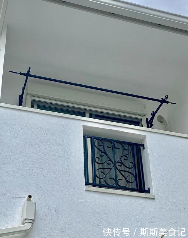 低层|日本业主聪明,外墙窗外加一根横杆做晾晒,解放阳台种花又种菜