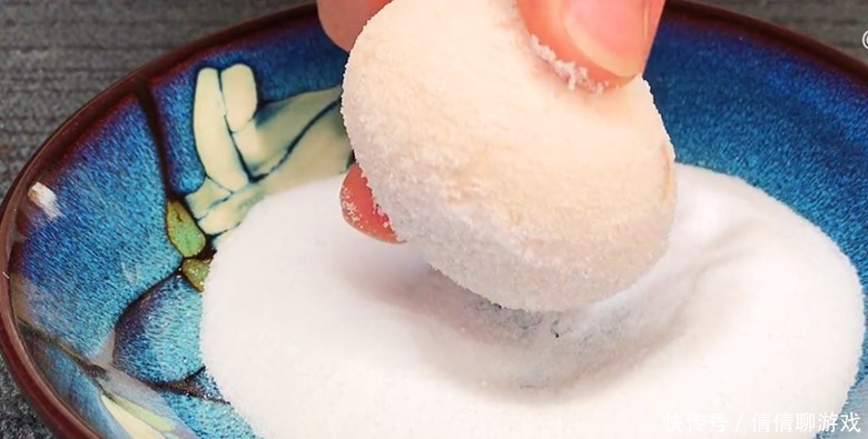 快速腌鸡蛋的做法，我们家每次都是这么腌的，个个流油，太好吃了