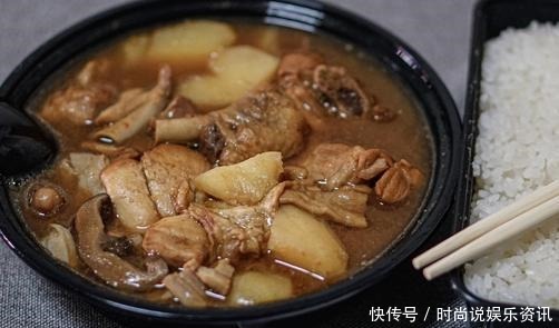 女子为减肥点黄焖鸡外卖,看了备注后老板发懵,这还是黄焖鸡吗