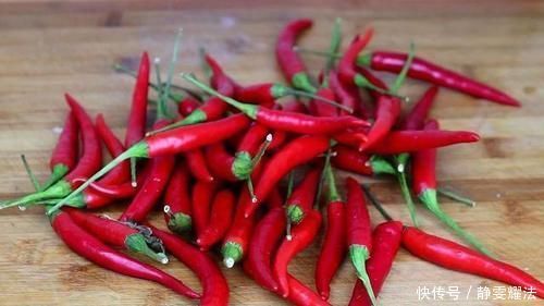 20年川菜大厨教我秘制剁椒,做法简单,再也不用出去买了