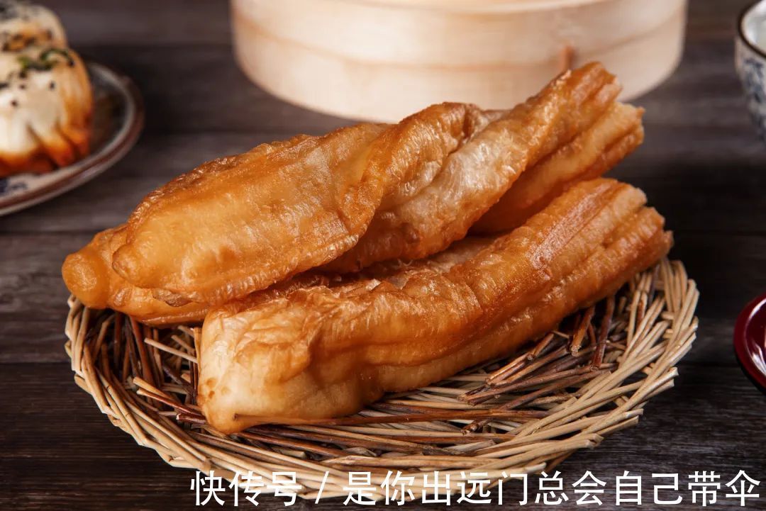 吃不完的油条有救了,简单一炒,全家都爱,清爽开胃!