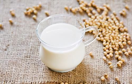 陈医师|人到中年想长寿,要坚持吃3种食物,促进人体新陈代谢,早吃早好