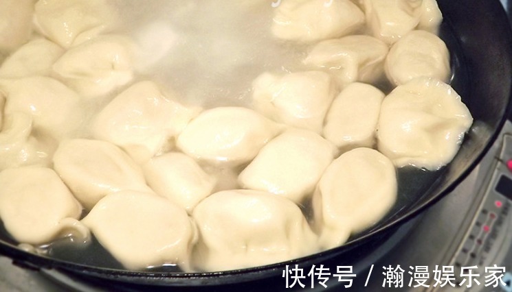 拌韭菜馅，这3样调料不能放，很多人喜欢放，难怪饺子一点都不香