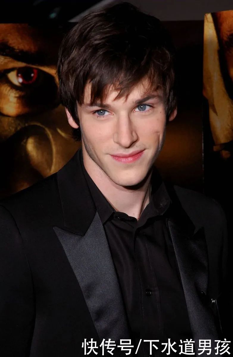 他连续十一年担任香奈儿CHANEL 品牌代言人