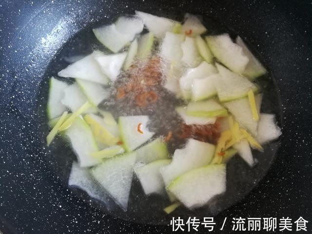 贵族|像香瓜又像青苹果,被称为“瓜中贵族”,煮上一锅,比鸡汤还鲜