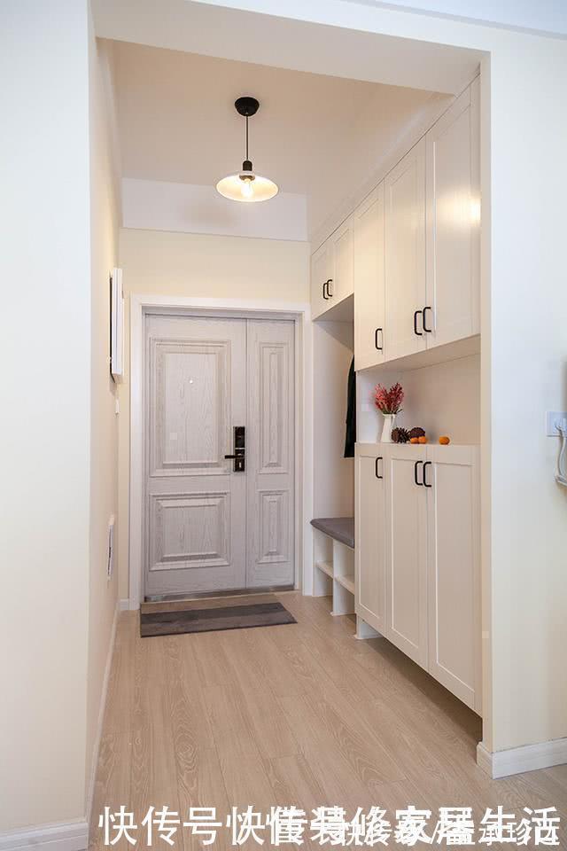 玄关柜|晒晒表姐106平新房,鞋柜抬高10cm多能放50双鞋,装修简约又大方