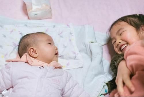 二宝|33岁宝妈朋友圈引热议:那些劝我生二胎的亲戚,现在都羡慕我