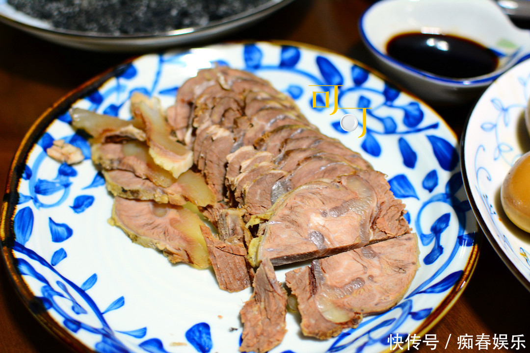 周末宅家，做了三道菜，另外三个是点心，老公说本末倒置