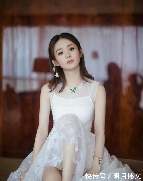 中餐厅|不要说赵丽颖学历低了，看她抄写的菜单后，才知道什么是隐藏学霸