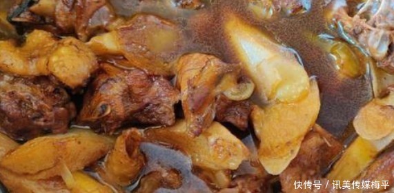 口感脆嫩,鲜香有弹性,吃上一口唇齿留香,配上米饭越吃越上瘾