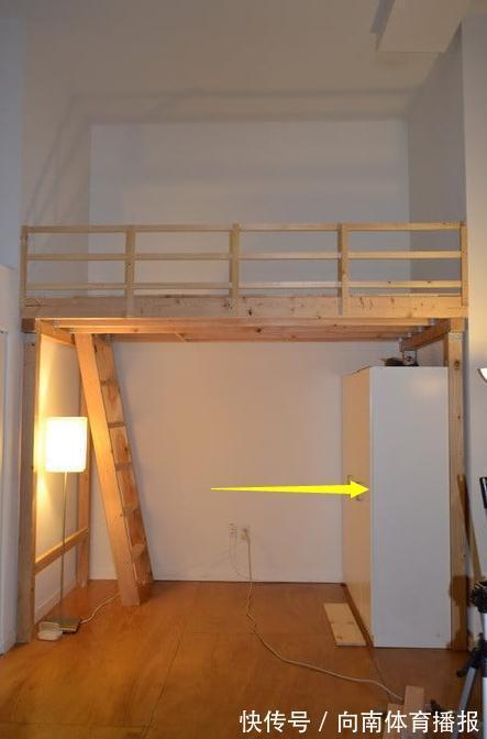 上下铺|卧室不足5㎡大,抬高1米7打造loft结构床,半空中睡觉下面能储物