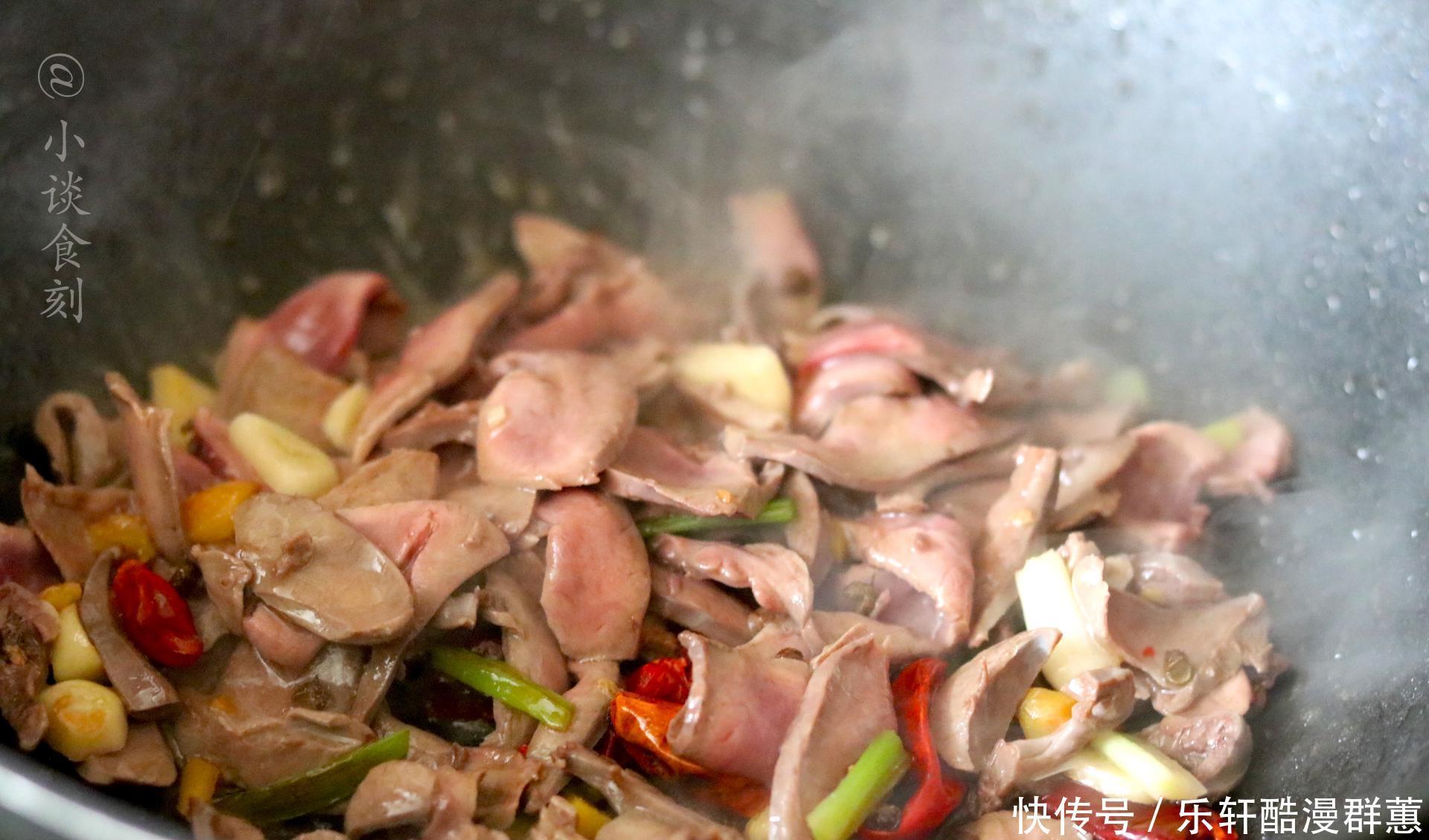 老辈人特爱的下酒菜，花生米只能排第二，此肉久炒不柴，越嚼越香