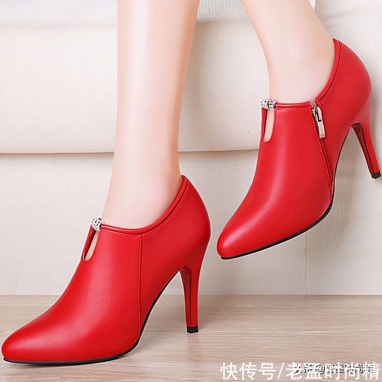 鞋身|一双优雅高跟鞋，搭遍裤装和裙装，性感又有气质