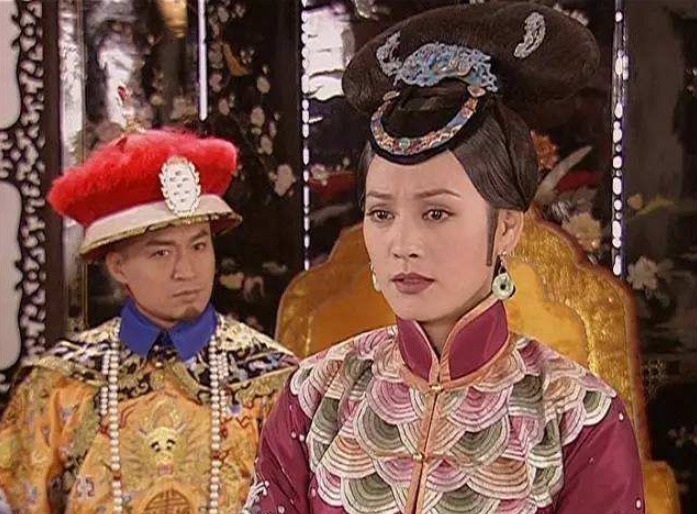 留下|她是孝庄亲侄女,进宫就封皇后,却挺着大肚被废,留下一百年谜团