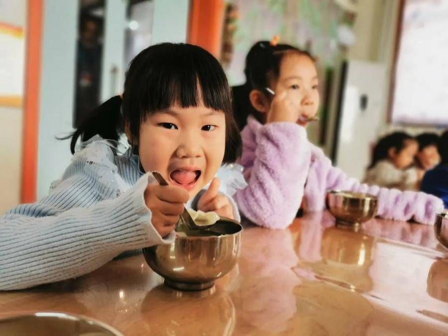 包饺子@济南市七里山幼儿园冬至主题活动