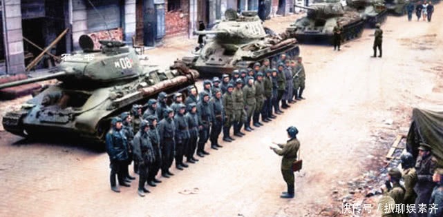 苏德战争|二战上色老照片：惨烈的斯大林格勒战役、美军俘获日军军旗