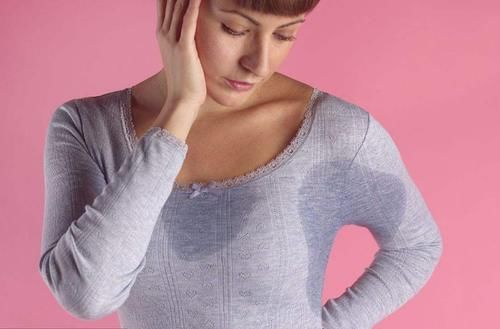 下半身|女人衰老时，“下半身”可能出现3个尴尬变化，希望你没有