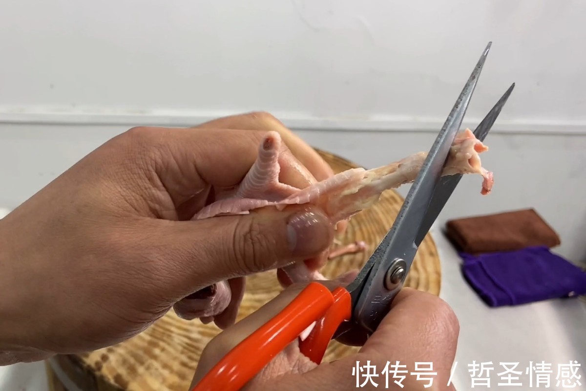 红油|泰式柠檬去骨鸡爪的简单做法,30元的成本,做出两百元的美食