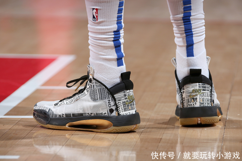 zoom 球鞋上脚回顾!詹姆斯上脚LeBron 7,莫兰特老人鞋“足力健”PG4