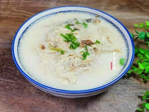 入冬|入冬后,我常给家人炖这汤,食材丰富,味道鲜美,一碗不够喝