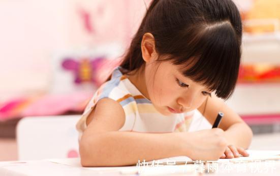 特质|喜欢“出去浪”和“宅家里”的娃，十年后一目了然，父母别无所谓