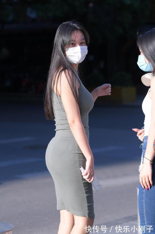 单品 连衣裙穿搭还可以拉长脖颈，简约利落干净清爽，可甜可咸