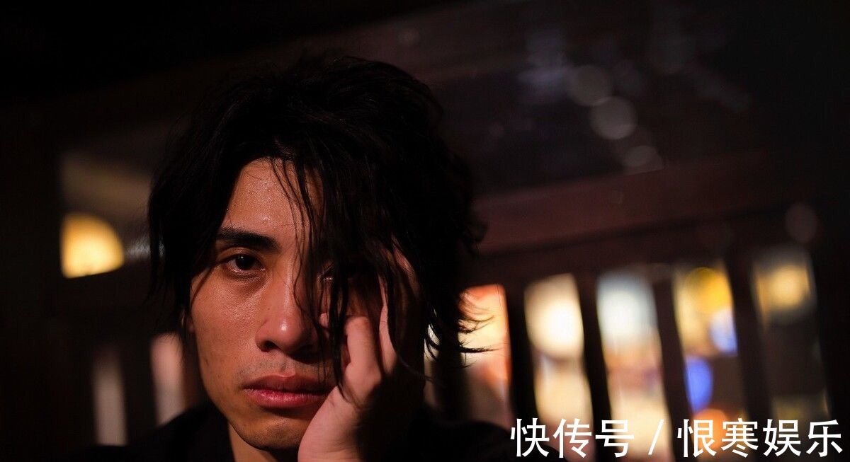 自传体小说@人间失格:太宰治的自传体小说,“性恶论”的自白,失去的是人格