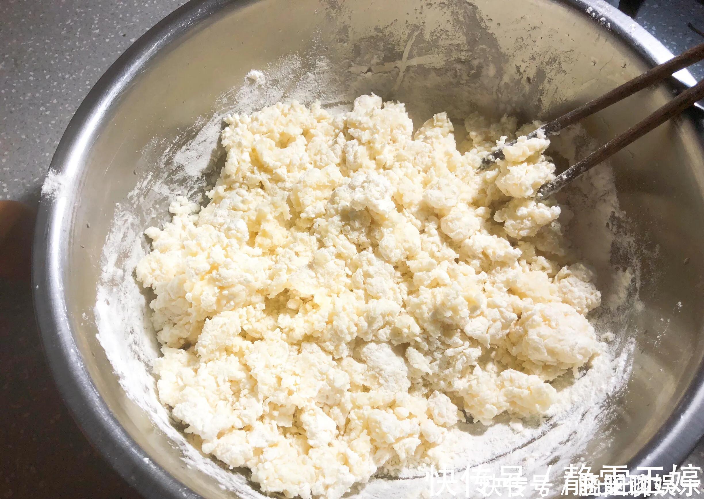 快手鲜香韭菜盒子，不发面不用饺子皮，隔几天都不硬，放凉更好吃