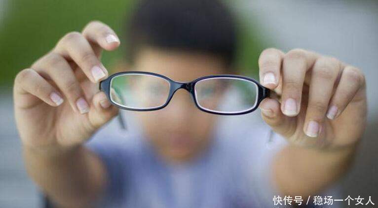 激光手术|为啥眼科医生自己都不敢做近视手术,很多都戴眼镜原因很无奈