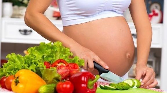 长自己身上|孕妇体重和胎儿好坏是否有关？影响很大，要及时按标准控制体重