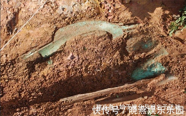 古国@工人山中捡到一把刀,专家研究一个月,竟发现消失千年的古国
