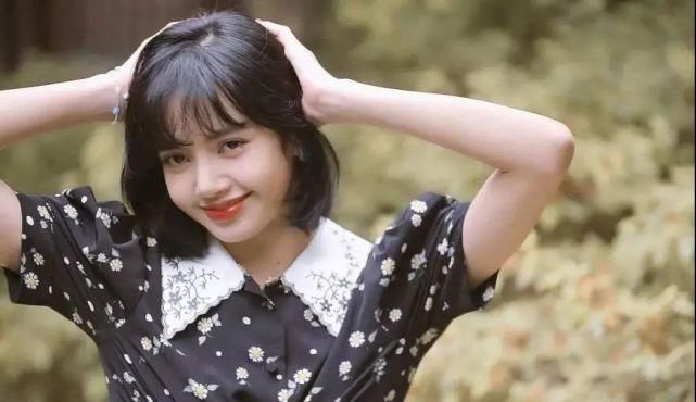 秒变巴掌脸！原来“瘦脸”不仅要靠发型，还要选对发色和刘海！