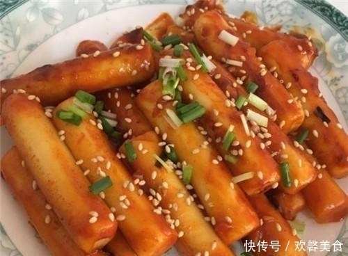 年糕|此人气小吃,软软糯糯,甜辣可口,一次得做两盆,家人抢着吃!