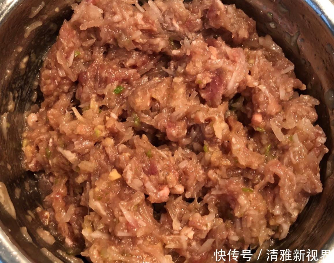 萝卜好吃|包萝卜馅饺子别再焯水了,学会这样做,鲜香味美,营养不流失