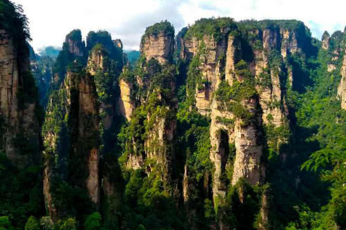 老年|湖南县城再次开挂，276亿高铁项目即将落成，经过多个旅游胜地