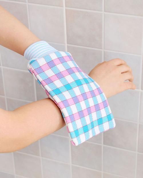 天天洗澡还要搓泥小心你搓出来的不是泥,而是皮肤的宝贝