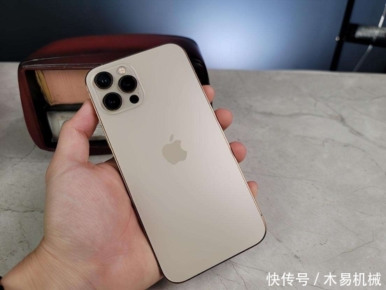 华为|在华销售超10万台后,苹果承认:iPhone12是“问题产品”