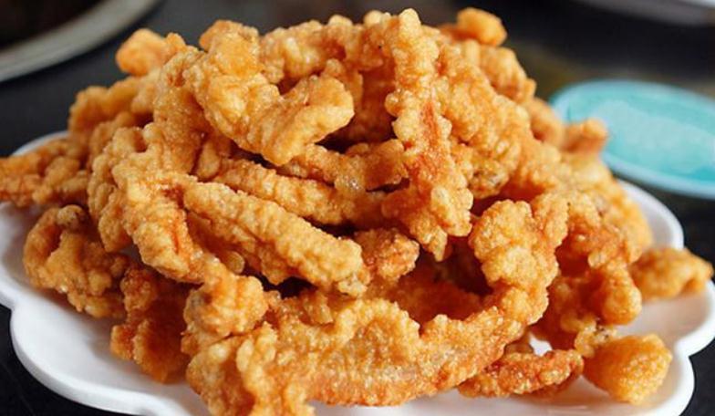 炸酥肉时，掌握好“调面糊”方法，出锅后又酥又香，比买的实惠