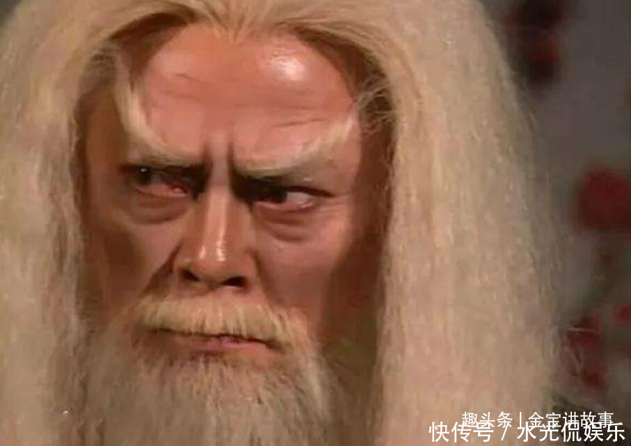 黑木崖#难怪风清扬不敢杀进黑木崖,你看任我行旁边站着谁风老心有余悸