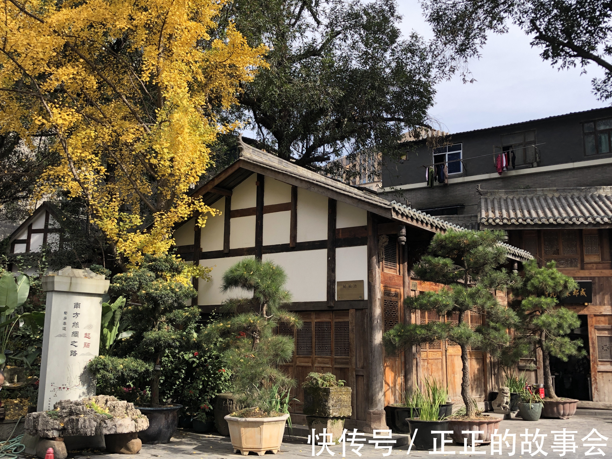 批发|荷花池市场里藏着一条古色古香的街道，精美堪比古镇旅游区