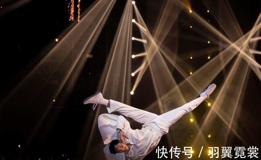 《追光吧》4大黑马浮出水面,2人靠兄弟撑腰,2人靠节目组力捧