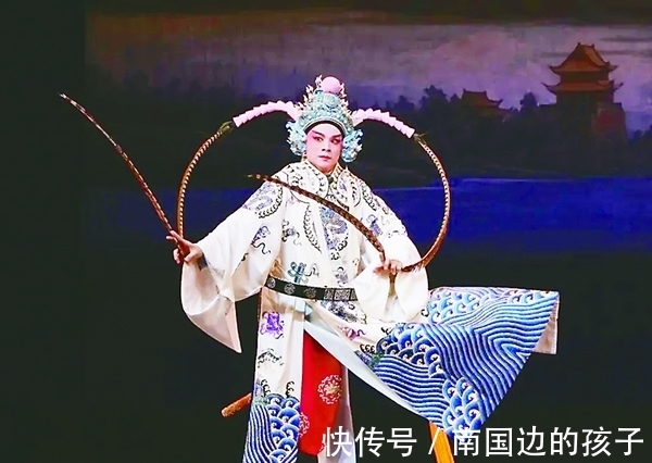 人物|演员“活着”,舞台上的人物就是活的