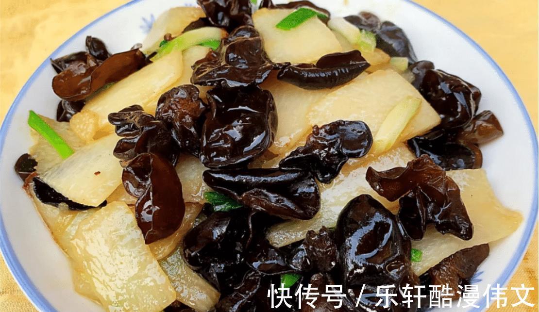 秋天,吃莲藕不如吃它,经济又实惠,营养丰富,简单一炒全家爱吃