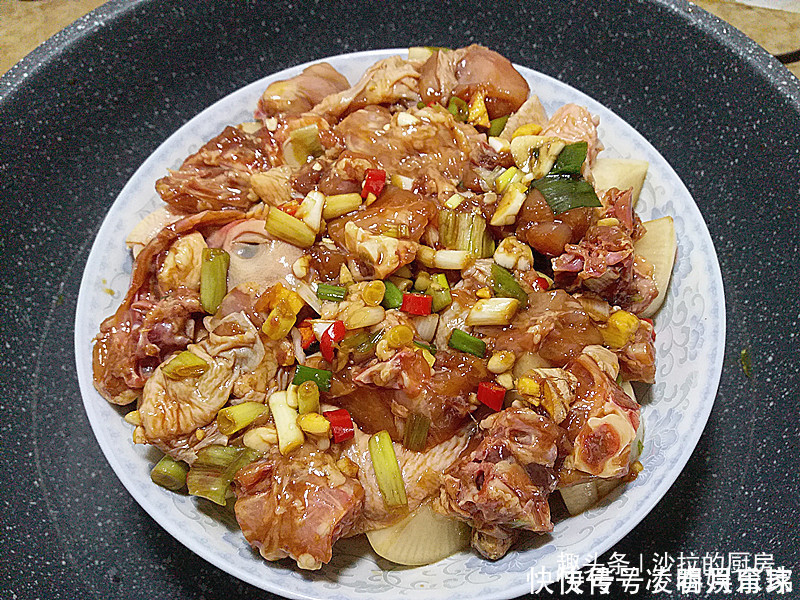 猪牛羊肉都靠边站,天冷最该吃此肉,更滋补,16元就能买1只